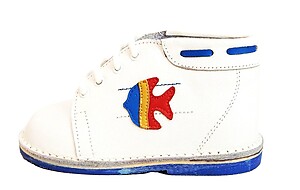A-431 - White Angel Fish Boots - Euro 19 Size 4