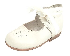 A-486 (Sale) - Ivory Ribbon Shoes - Euro 19 Size 4
