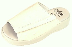 FARO B-232 - Ivory Faux-Ostrich Patent Slides