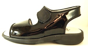 B-6054 - Black Patent Sandals - Euro 32 Size 1