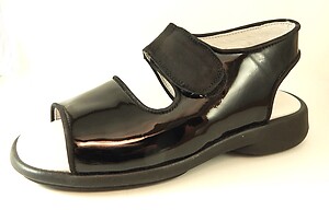 B-6054 - Black Patent Sandals - Euro 32 Size 1