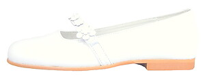 B-7411 - White Flower Flats