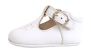 DO-141 - White Crib Shoes - Euro 17 Size 2