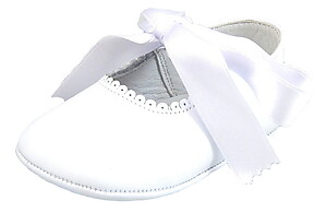 DO-154 - Ribbon Lace Pram Shoes