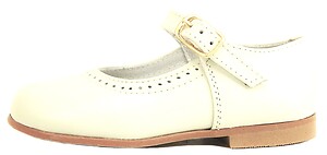 F-4047 - Ivory Mary Janes - Euro 20 Size 4-4.5