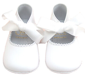 PR-229 - White Ribbon Pram Shoes