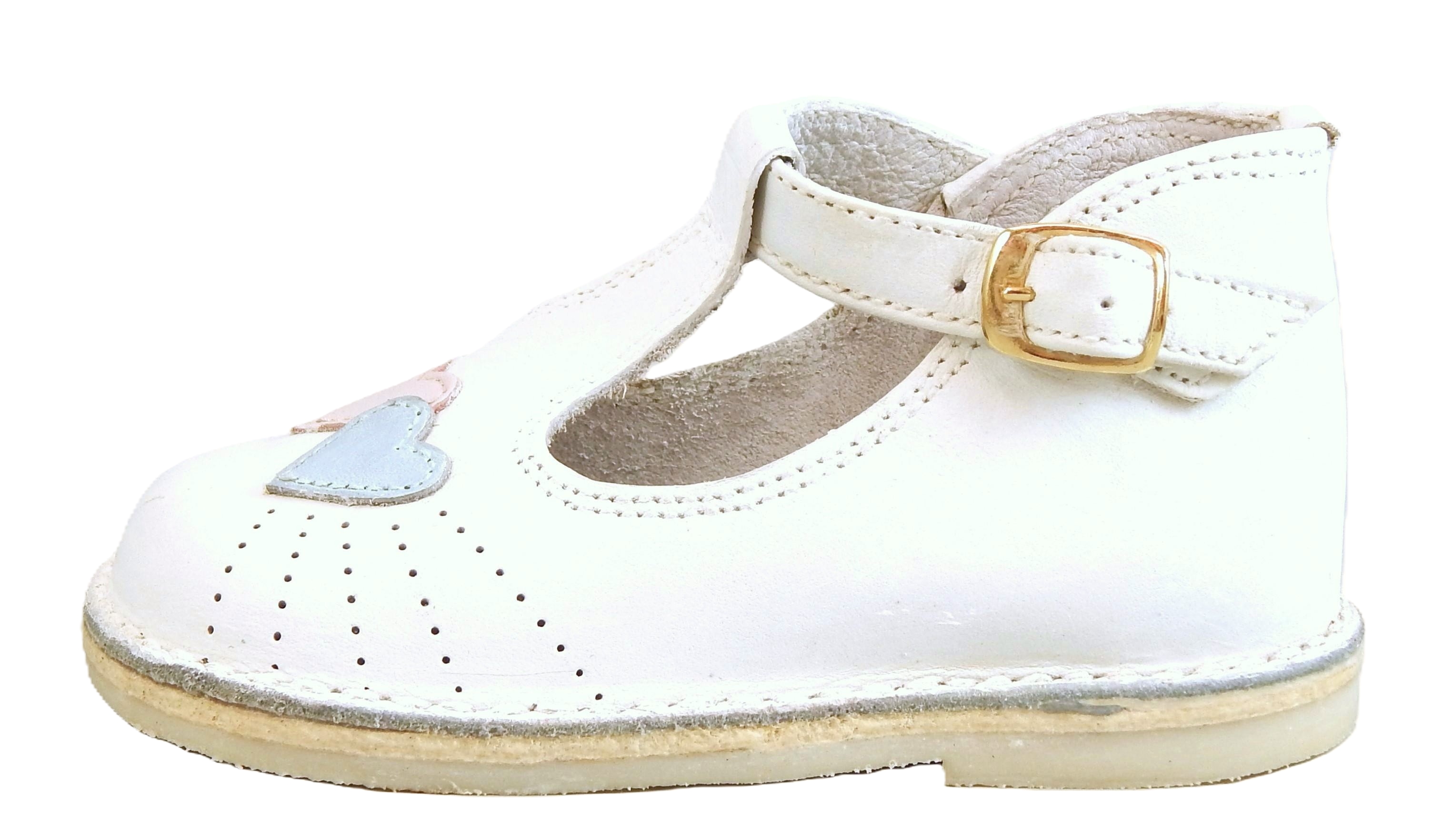 TI-424 UP - White Baby Shoes with Hearts