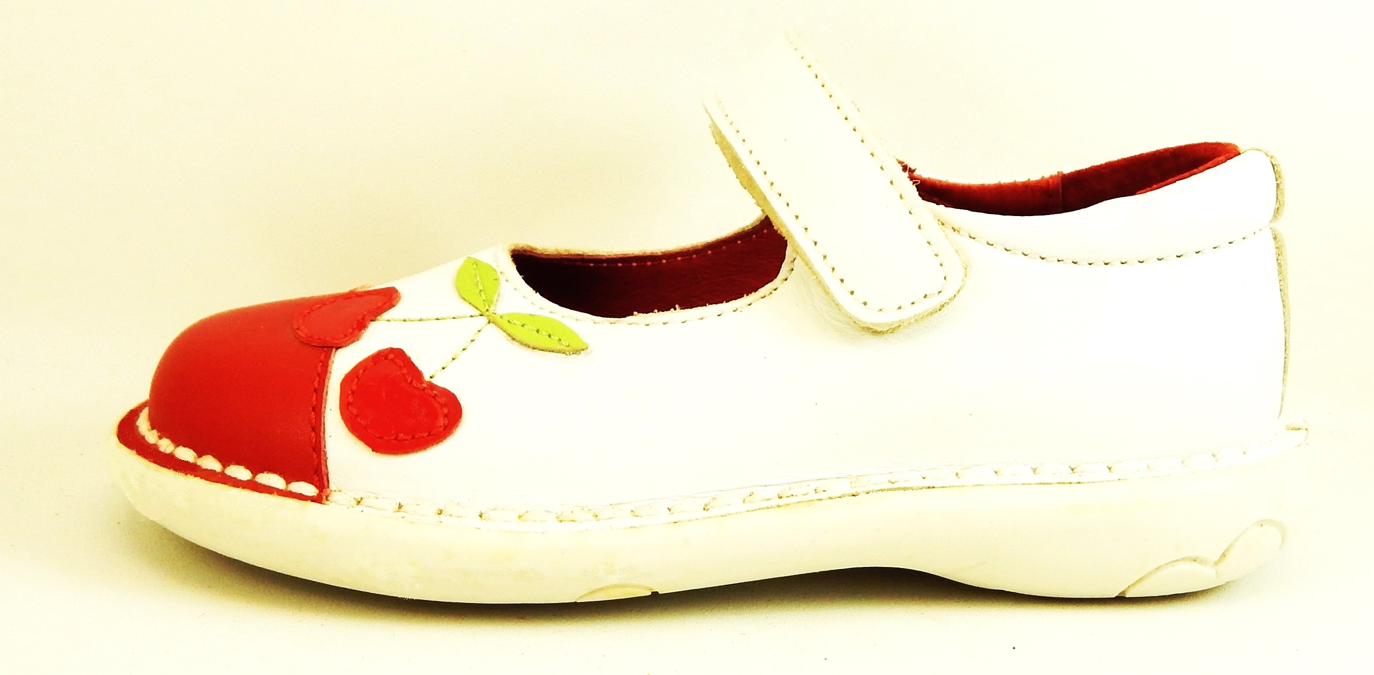 Faro 5Q6511 - Cherry Mary Janes - Euro 24 Size 7