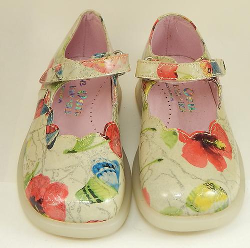 B-6922 - Butterfly Patent MaryJanes - Euro 25 Size 8