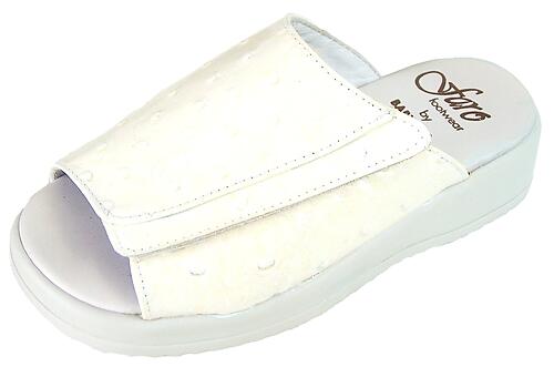 FARO B-232 - Ivory Faux-Ostrich Patent Slides